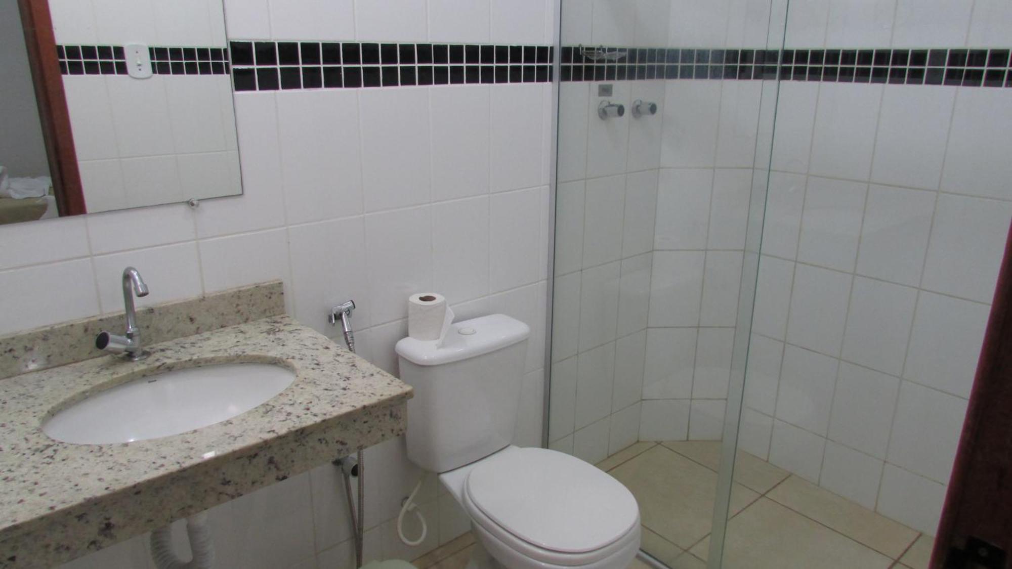 גוברנדור ולדארס Hotel Oitis מראה חיצוני תמונה